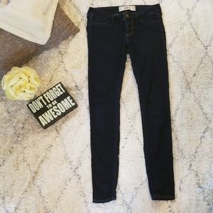 Dark wash jeggings